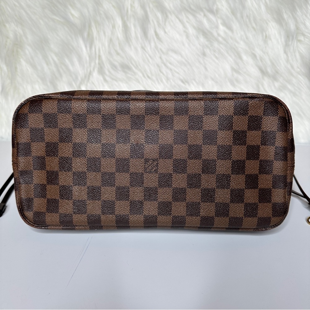 Louis Vuitton DE Neverfull MM Cherry Tote - Picture 3 of 16